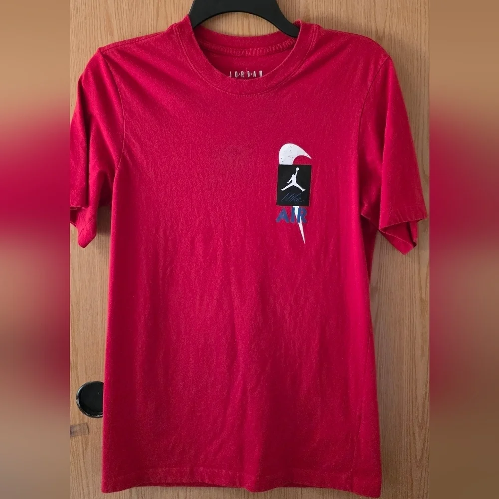 Nike Red Graphic Men's Tee 100% Cotton